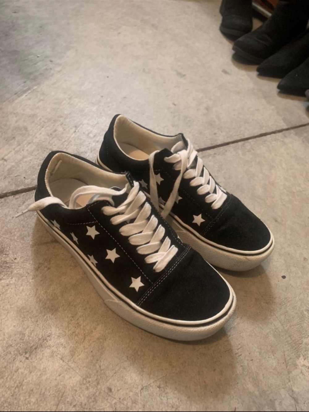 Steve Madden Black and White Star Low-Top Sneakers